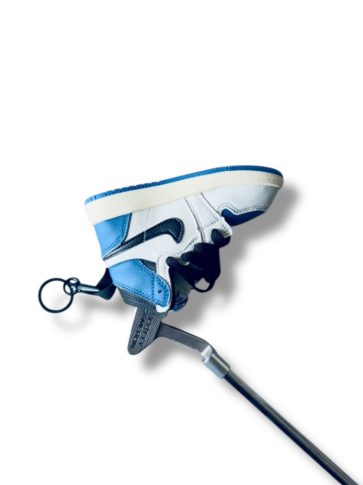 Sneaker Putter Cover / Scott Fragment